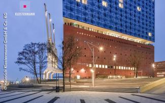 Public square in front of the Elbphilharmonie